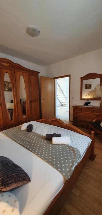Three Bedroom Apartment Between Trogir And Split Kastela Exterior photo