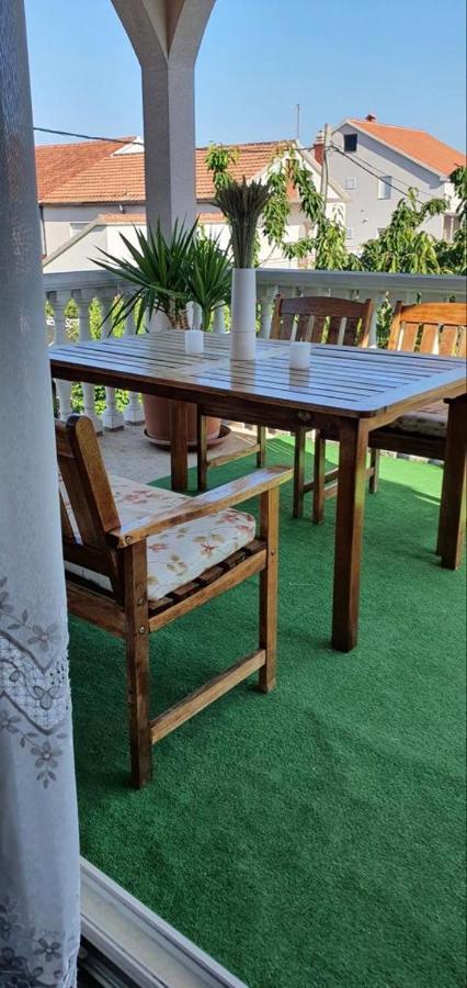 Three Bedroom Apartment Between Trogir And Split Kastela Exterior photo