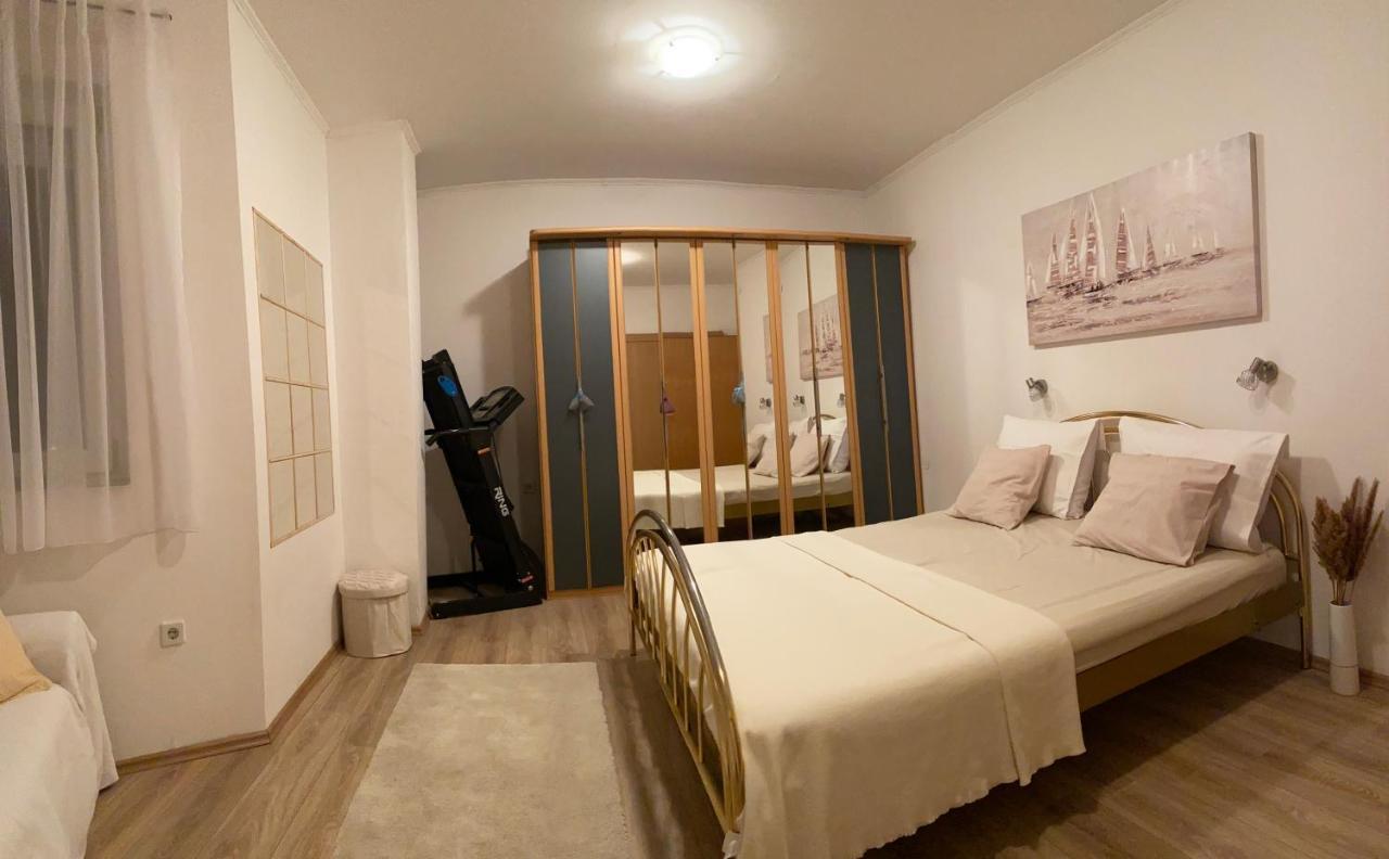 Three Bedroom Apartment Between Trogir And Split Kastela Exterior photo