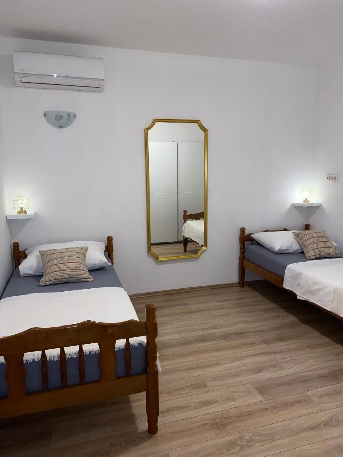 Three Bedroom Apartment Between Trogir And Split Kastela Exterior photo